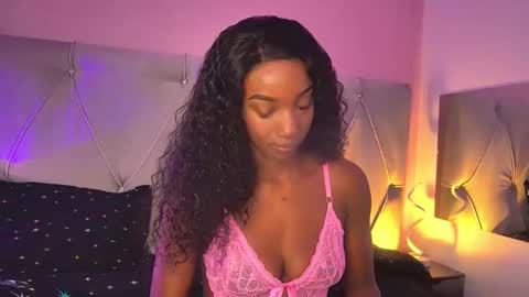 Fiorela Lenin  online show from February 2026 06:50:01 PM