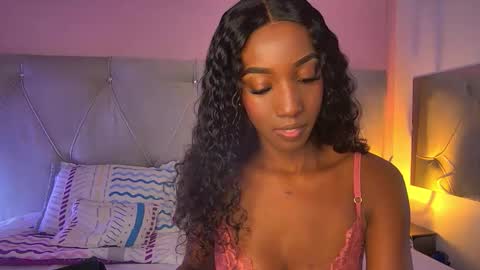 Fiorela Lenin  online show from February 2026 06:15:02 PM