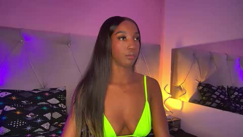 Fiorela Lenin  online show from March 2026 12:38:02 PM