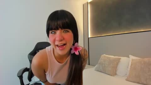 F I O R E L L A  online show from November 2025 02:55:02 AM