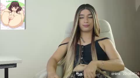Snapshot of fiorella_sweetsucker chatting on June 2026 02:20:02 AM FIORELLA online show from June 2026 02:20:02 AM