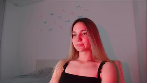 fireflies_fly_ online show from July 2026 08:04:02 PM