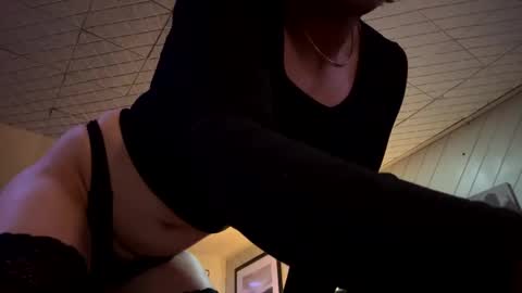 Snapshot of firmfem chatting on September 2025 06:12:02 AM FirmFem online show from September 2025 06:12:02 AM