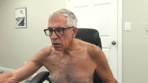 Snapshot of fitman999 chatting on June 2026 07:38:02 PM Jon online show from June 2026 07:38:02 PM