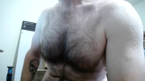 Snapshot of fitshow75 chatting on September 2025 11:34:02 AM  Links in Bio below online show from September 2025 11:34:02 AM