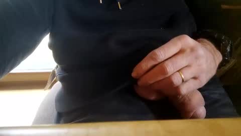 Snapshot of fiveforwilly1 chatting on January 2025 01:36:02 PM Markus online show from January 2025 01:36:02 PM