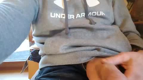 Snapshot of fiveforwilly1 chatting on February 2025 01:41:01 PM Markus online show from February 2025 01:41:01 PM