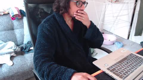 Snapshot of fizz6572 chatting on December 2024 08:41:02 AM fizz6572 online show from December 2024 08:41:02 AM