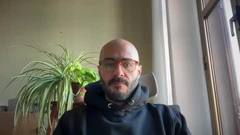 Snapshot of fla85 chatting on December 2024 10:06:02 AM Fla is short for Flavio online show from December 2024 10:06:02 AM