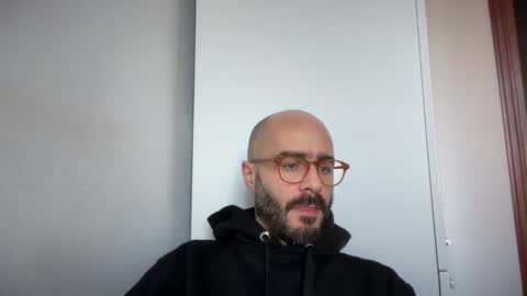 Snapshot of fla85 chatting on December 2024 01:06:01 PM Fla is short for Flavio online show from December 2024 01:06:01 PM