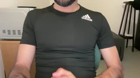 Snapshot of fla85 chatting on November 2025 06:29:01 PM Fla is short for Flavio online show from November 2025 06:29:01 PM