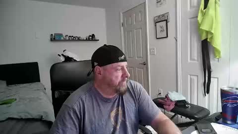 Snapshot of flaguy3233 chatting on January 2025 05:42:01 AM Florida guy online show from January 2025 05:42:01 AM