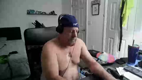 Snapshot of flaguy3233 chatting on February 2025 04:22:01 AM Florida guy online show from February 2025 04:22:01 AM
