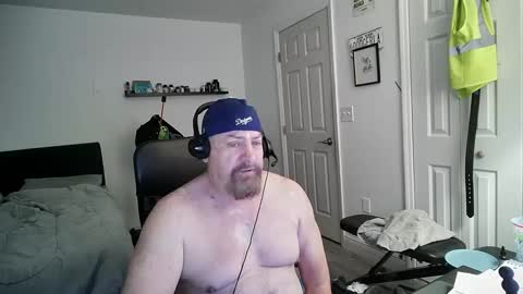 Snapshot of flaguy3233 chatting on February 2025 06:47:02 PM Florida guy online show from February 2025 06:47:02 PM