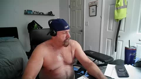 Snapshot of flaguy3233 chatting on February 2025 03:42:02 AM Florida guy online show from February 2025 03:42:02 AM