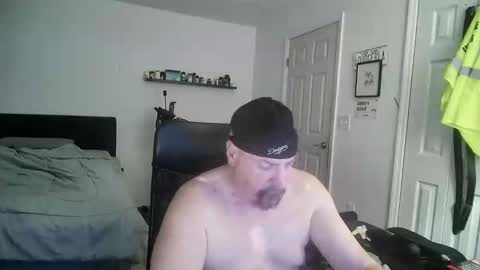Snapshot of flaguy3233 chatting on November 2025 06:26:01 PM Florida guy online show from November 2025 06:26:01 PM