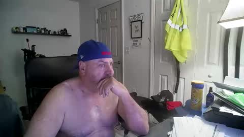 Snapshot of flaguy3233 chatting on November 2025 04:46:01 PM Florida guy online show from November 2025 04:46:01 PM