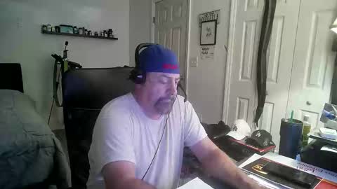 Snapshot of flaguy3233 chatting on December 2025 03:17:02 PM Florida guy online show from December 2025 03:17:02 PM