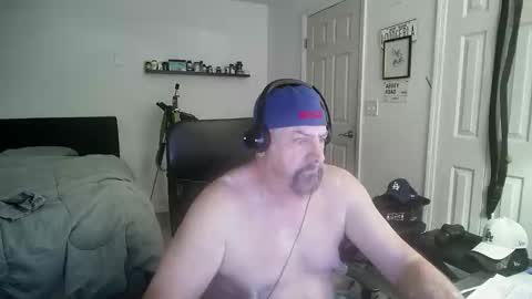 Snapshot of flaguy3233 chatting on December 2025 06:05:02 PM Florida guy online show from December 2025 06:05:02 PM