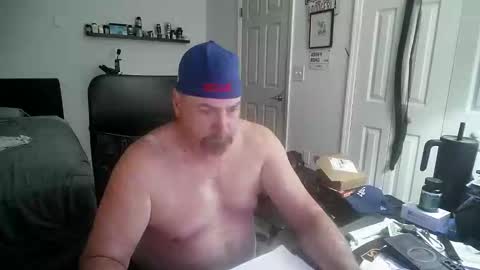 Snapshot of flaguy3233 chatting on January 2026 10:56:01 PM Florida guy online show from January 2026 10:56:01 PM