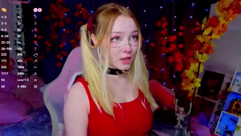 Sophie online show from October 2025 04:02:01 AM