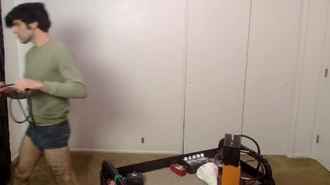 Flannel Dong online show from December 2025 10:20:01 AM