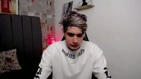 Flaquito online show from April 2026 08:37:01 PM