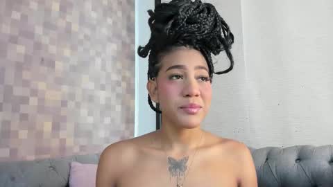 Snapshot of flavia_cruz chatting on September 2025 07:50:02 PM Flavia online show from September 2025 07:50:02 PM