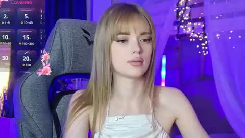 Flexyfoxy online show from August 2026 10:25:01 AM