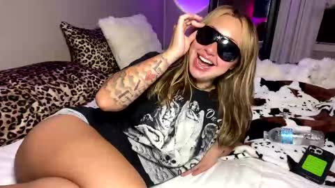 Roxy online show from March 2026 07:04:02 AM