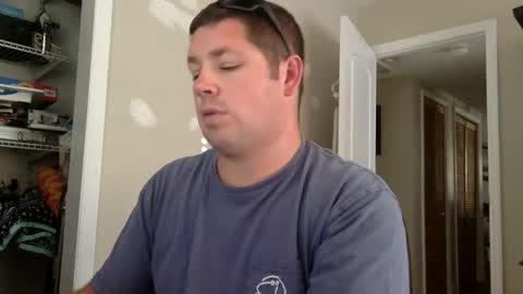 Snapshot of flguy_mike chatting on December 2024 08:43:01 PM FL guy online show from December 2024 08:43:01 PM