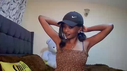 Snapshot of flirtyy_sheery chatting on December 2024 11:34:01 PM sheery online show from December 2024 11:34:01 PM