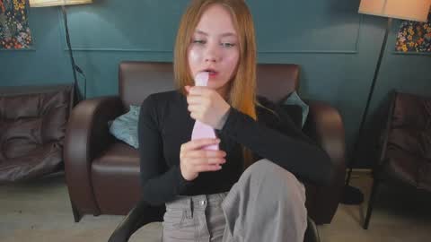 Snapshot of floralarsson chatting on June 2026 03:37:02 AM hey there guys im Flora no not the one from WInx. But I love magical stuff and especially I love nature. I dont know I thin online show from June 2026 03:37:02 AM