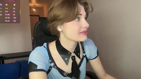 Snapshot of florenceheatly chatting on May 2026 10:11:02 AM Flora online show from May 2026 10:11:02 AM