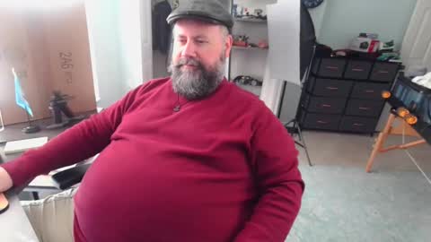 Snapshot of floridabearlive chatting on November 2025 06:18:02 PM FloridaBearLive online show from November 2025 06:18:02 PM