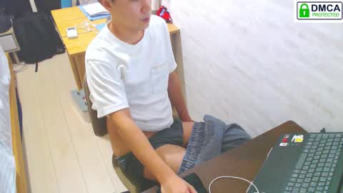 Snapshot of flowerbox chatting on October 2025 12:42:02 PM flowerbox online show from October 2025 12:42:02 PM