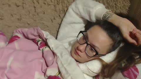 say meow and send tip  online show from December 2024 12:20:01 AM