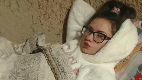 say meow and send tip  online show from February 2025 12:06:02 AM