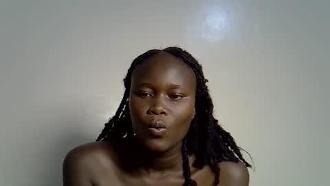 flowerdiva002 online show from November 2025 06:29:01 PM