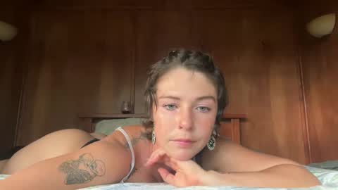 Snapshot of flowergirl448844 chatting on January 2025 03:27:02 AM Flowergirl online show from January 2025 03:27:02 AM