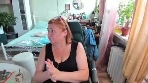 Snapshot of flowerlover8 chatting on July 2026 04:31:01 PM Flowerlower online show from July 2026 04:31:01 PM