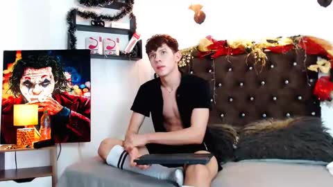 Snapshot of flowers109 chatting on December 2024 08:49:02 PM flowers109 online show from December 2024 08:49:02 PM