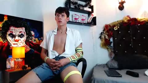 Snapshot of flowers109 chatting on December 2024 11:03:01 PM flowers109 online show from December 2024 11:03:01 PM