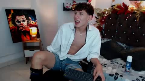 Snapshot of flowers109 chatting on December 2024 01:50:01 AM flowers109 online show from December 2024 01:50:01 AM