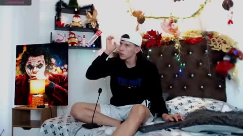 Snapshot of flowers109 chatting on January 2025 09:50:02 PM flowers109 online show from January 2025 09:50:02 PM