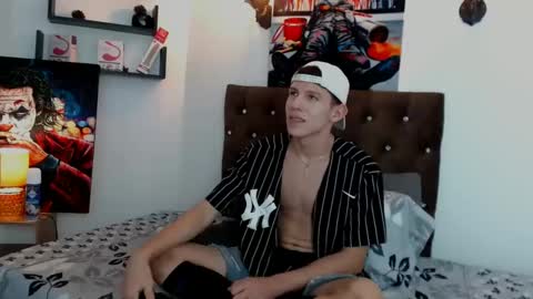 Snapshot of flowers109 chatting on January 2025 09:09:02 PM flowers109 online show from January 2025 09:09:02 PM