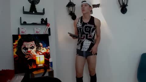 Snapshot of flowers109 chatting on January 2025 08:40:02 PM flowers109 online show from January 2025 08:40:02 PM