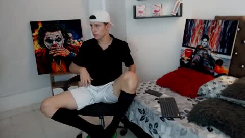 Snapshot of flowers109 chatting on January 2025 09:26:02 PM flowers109 online show from January 2025 09:26:02 PM