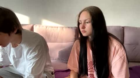 Snapshot of flowerscouple chatting on September 2025 02:11:02 AM flowerscouple online show from September 2025 02:11:02 AM