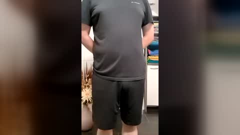 fluffybutt_ online show from July 2026 09:11:01 PM